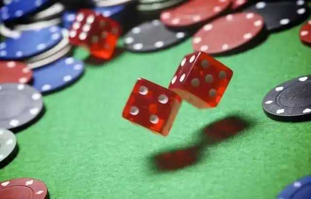 Skenario pengguna lokal membuka bersama4d